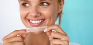 Attain A Better Smile With The Use Of DIY Teeth Whitening Kits